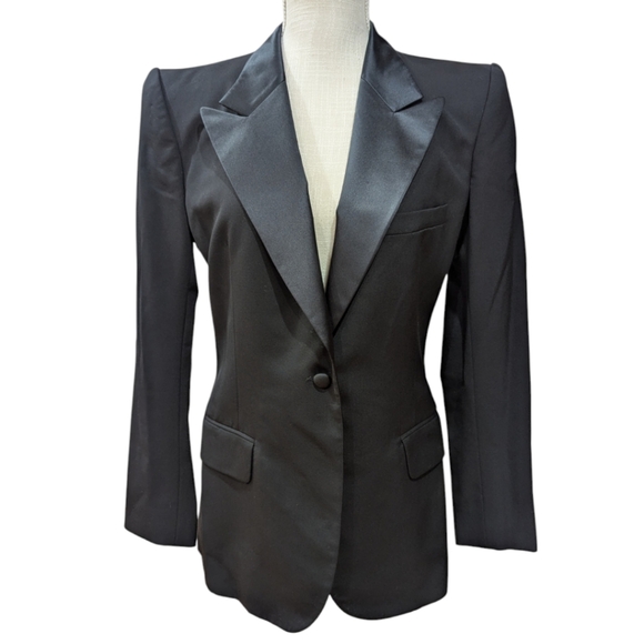 Balmain Paris Women's EU 40 US 8 Elegant Black Tuxedo Blazer with Satin Lapel - Picture 2 of 11